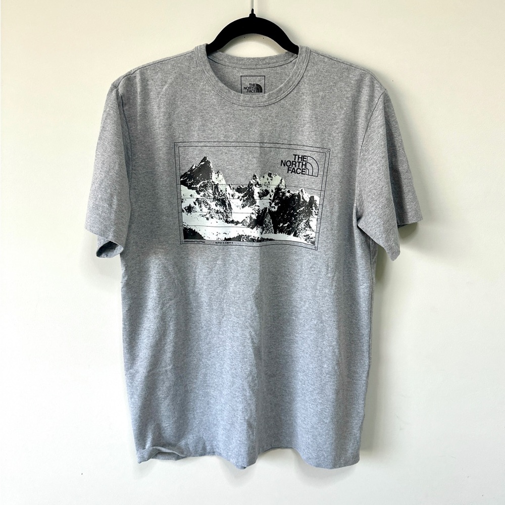 The North Face - EUC - T-shirt sz. M